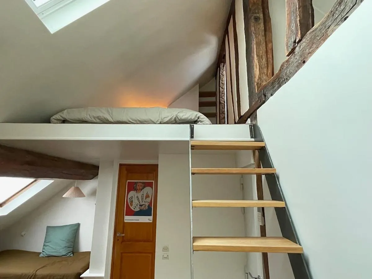 Le Marais Vue Et Metro Ligne 1, 11 Et Rer A, B Apartment Paris 0*,  France