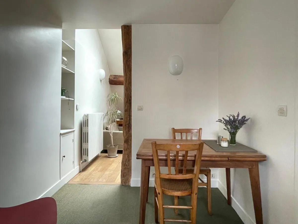 Appartement Le Marais Vue Et Metro Ligne 1, 11 Et Rer A, B à Paris