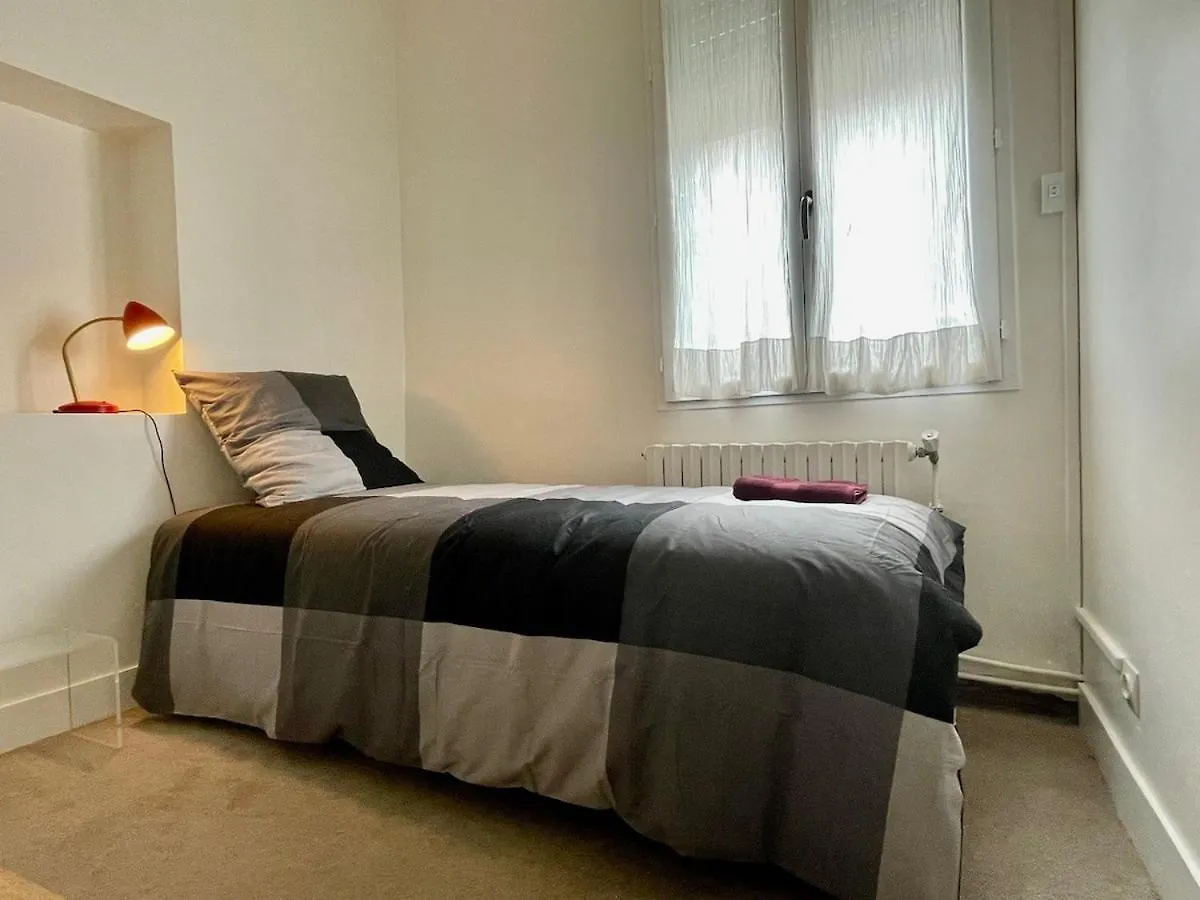 Ferienwohnung Le Marais Vue Et Metro Ligne 1, 11 Et Rer A, B Paris Apartment